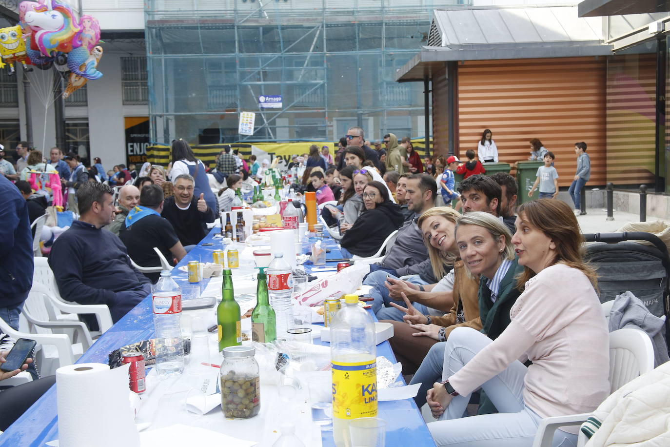 Avilés disfruta de la Comida en la Calle por todo lo alto