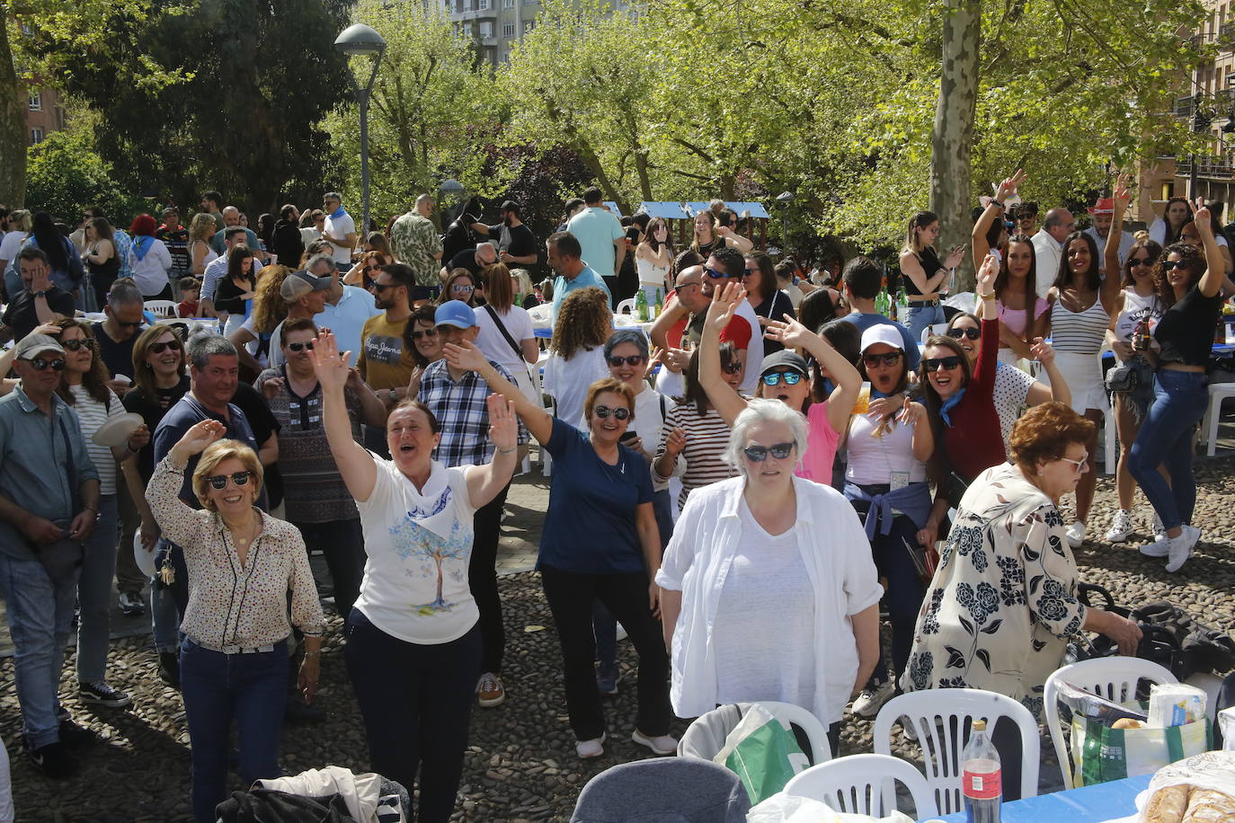 Avilés disfruta de la Comida en la Calle por todo lo alto