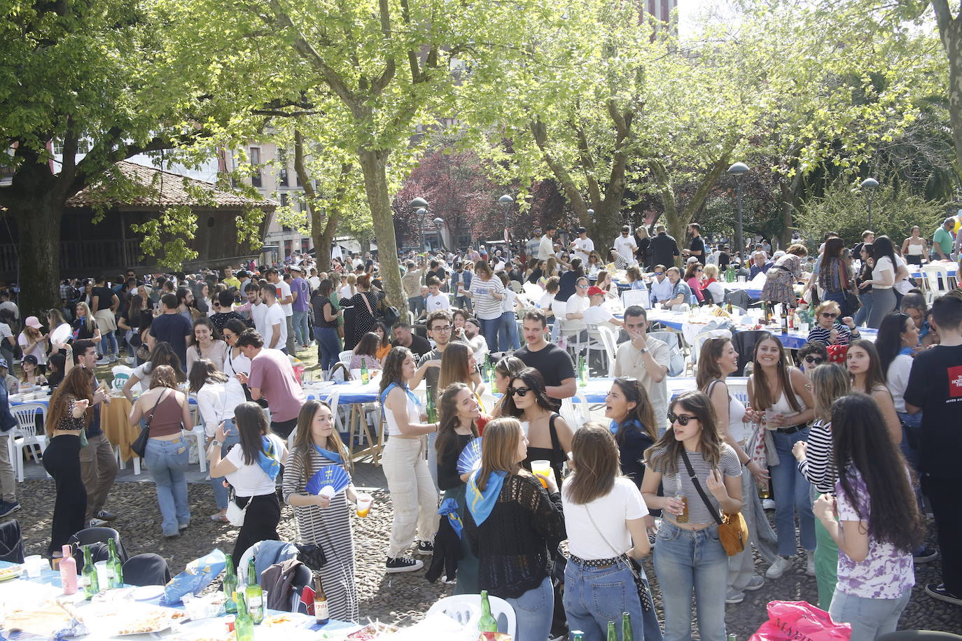 Avilés disfruta de la Comida en la Calle por todo lo alto