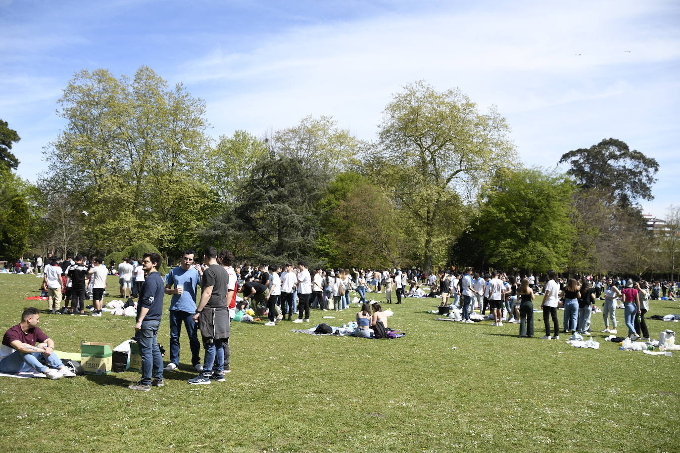 Avilés disfruta de la Comida en la Calle por todo lo alto