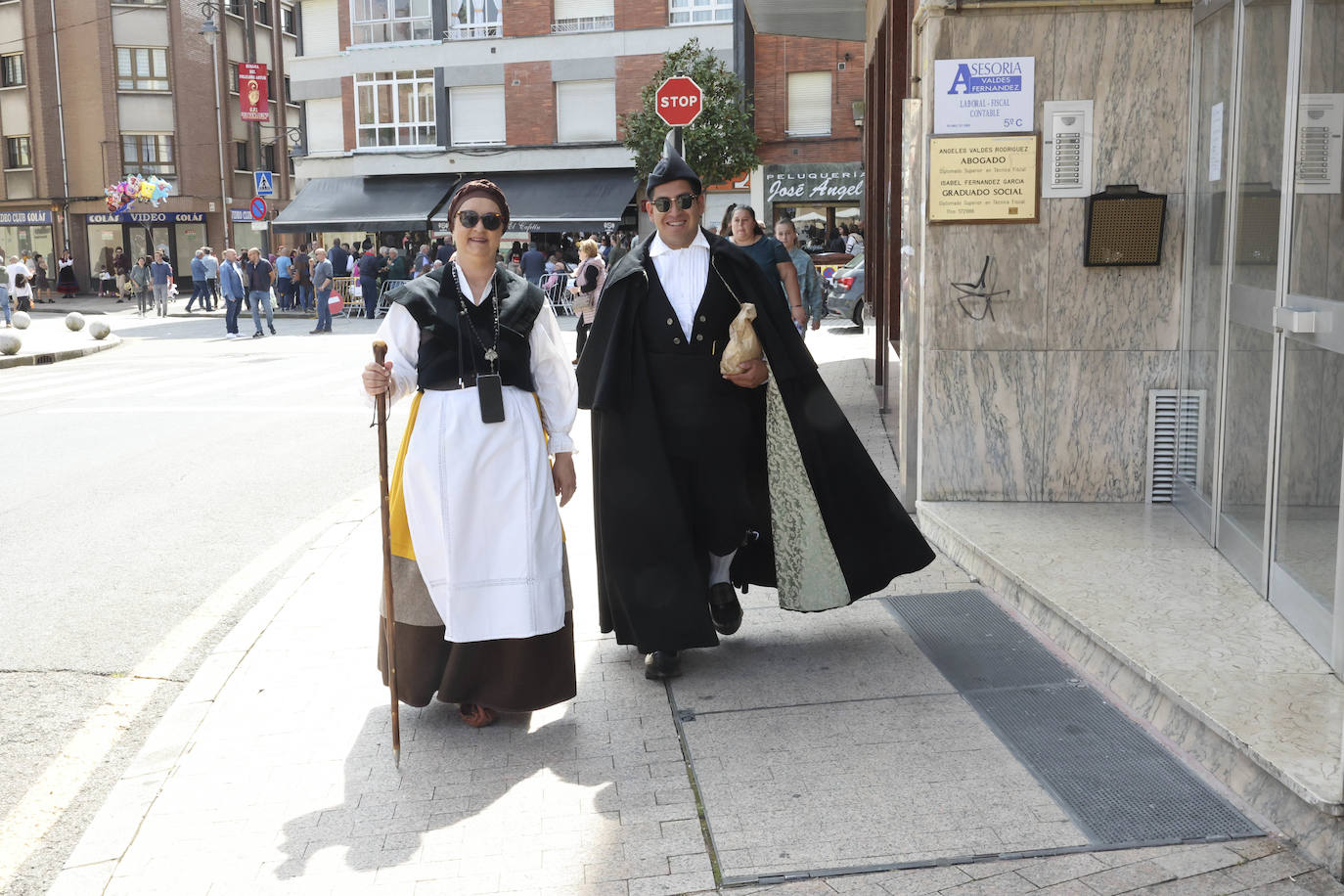 Pola de Siero se echa a las calles para celebrar los Güevos Pintos