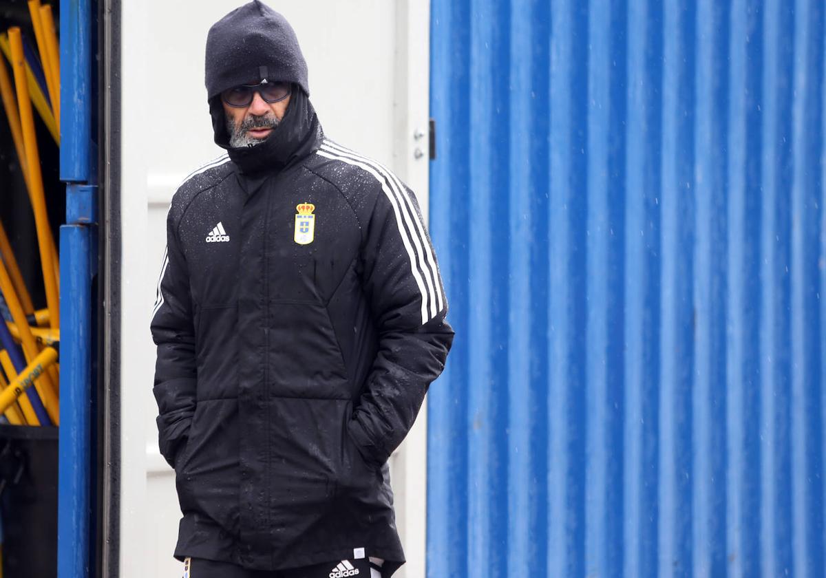 Álvaro Cervera en un entrenamiento del Real Oviedo.