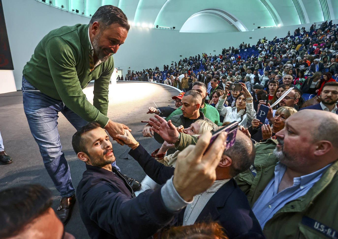 Vox reúne a sus simpatizantes en un mitin en Oviedo