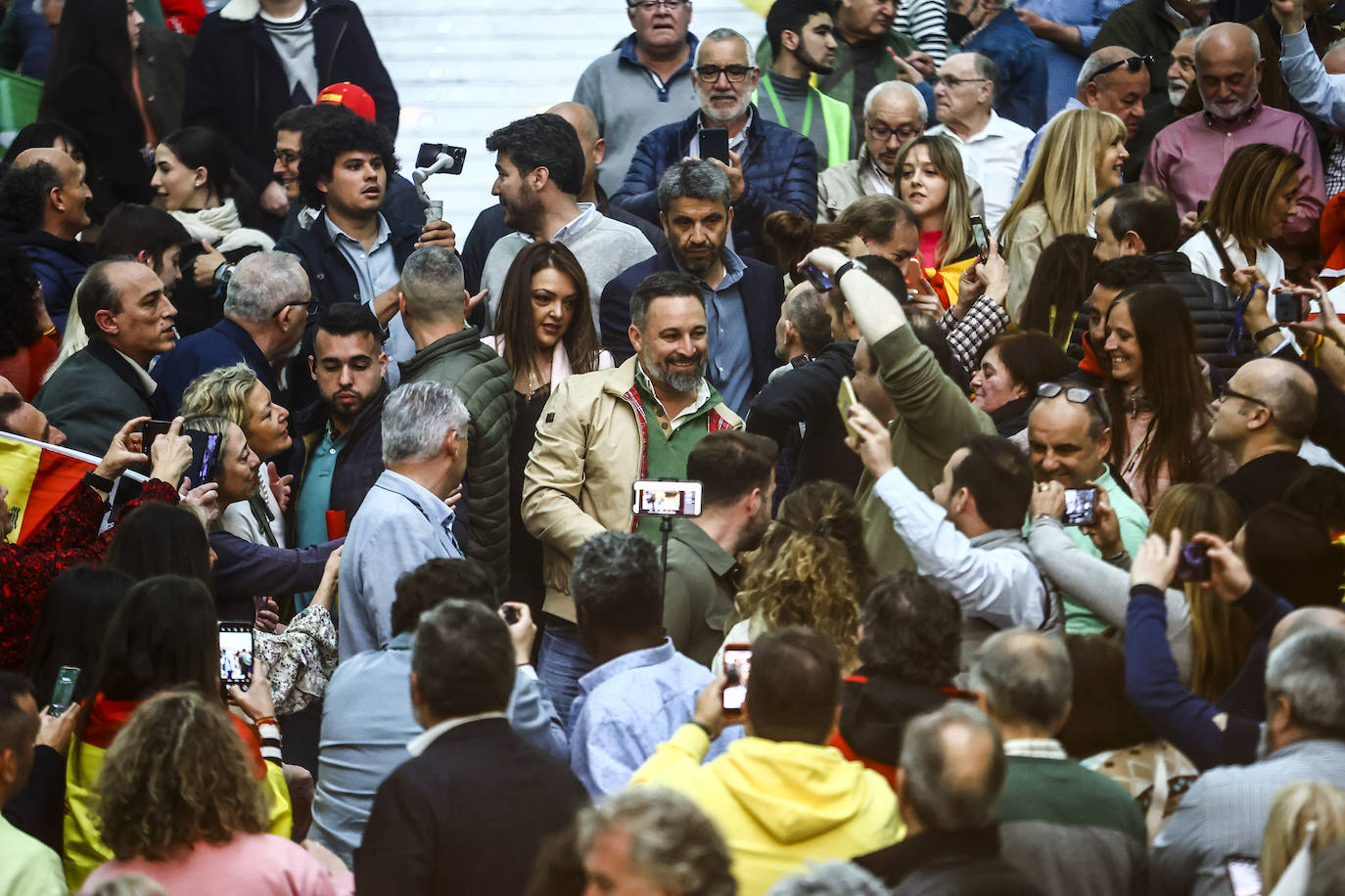Vox reúne a sus simpatizantes en un mitin en Oviedo