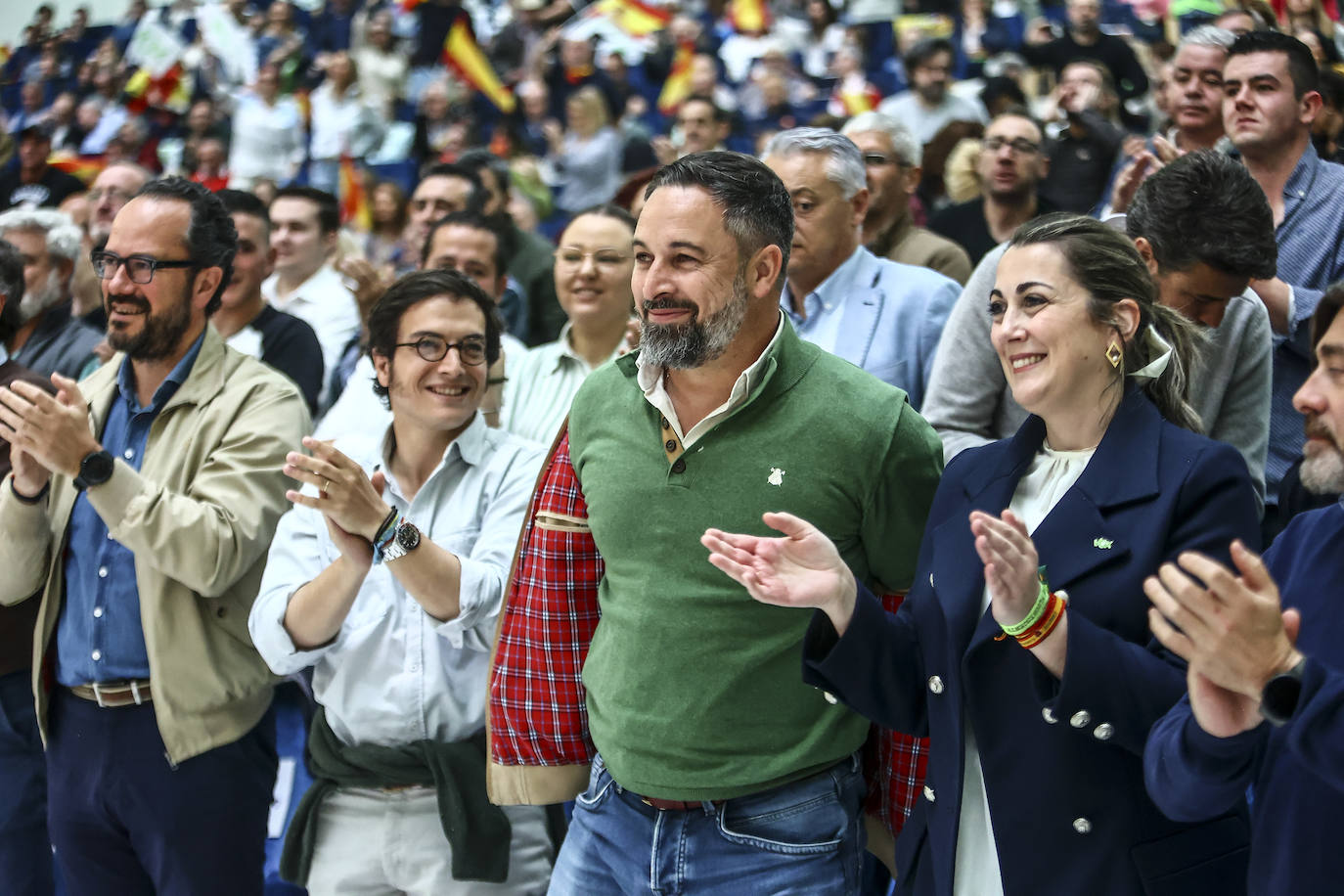 Vox reúne a sus simpatizantes en un mitin en Oviedo