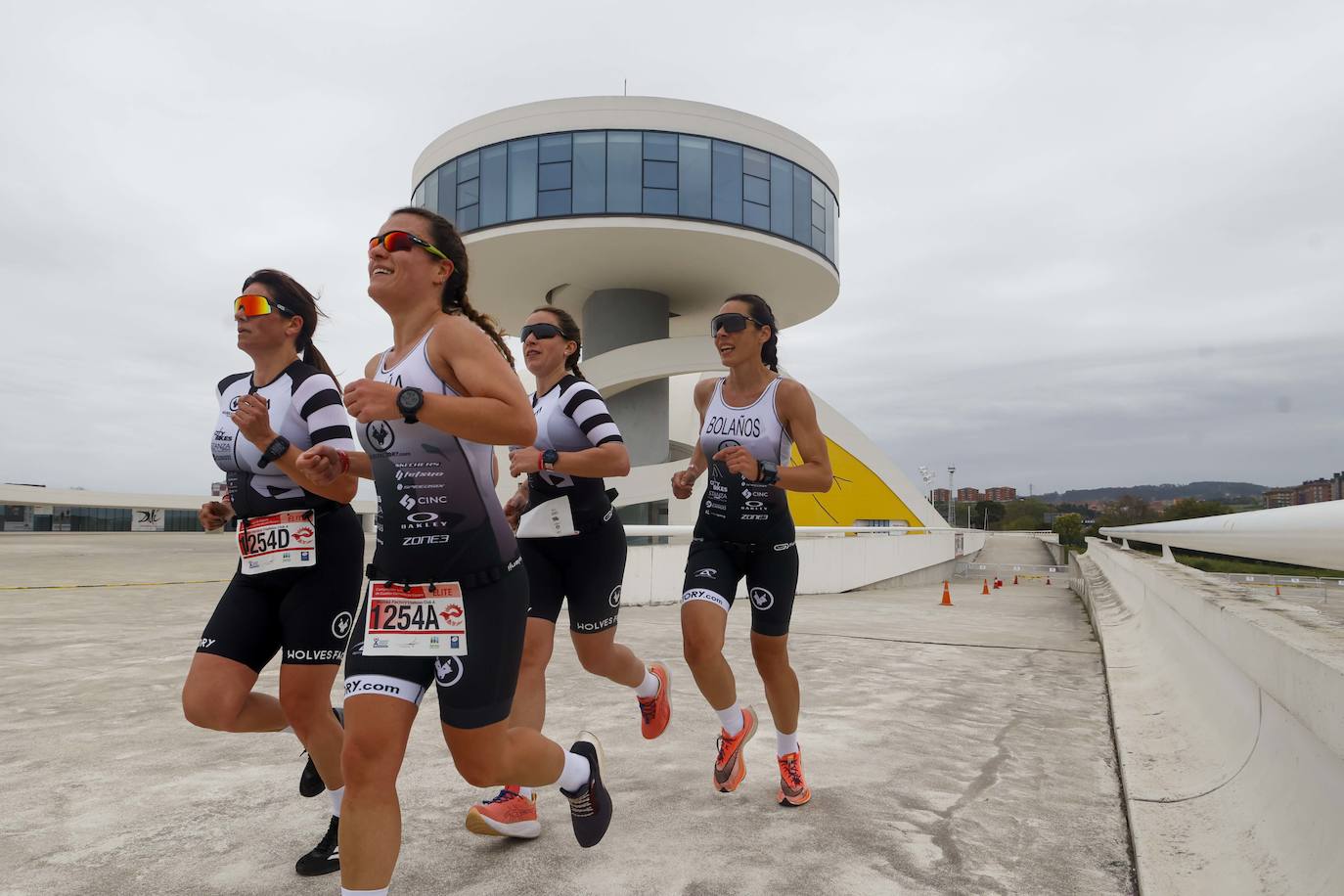 Avilés corona a sus primeros campeones de España en duatlón