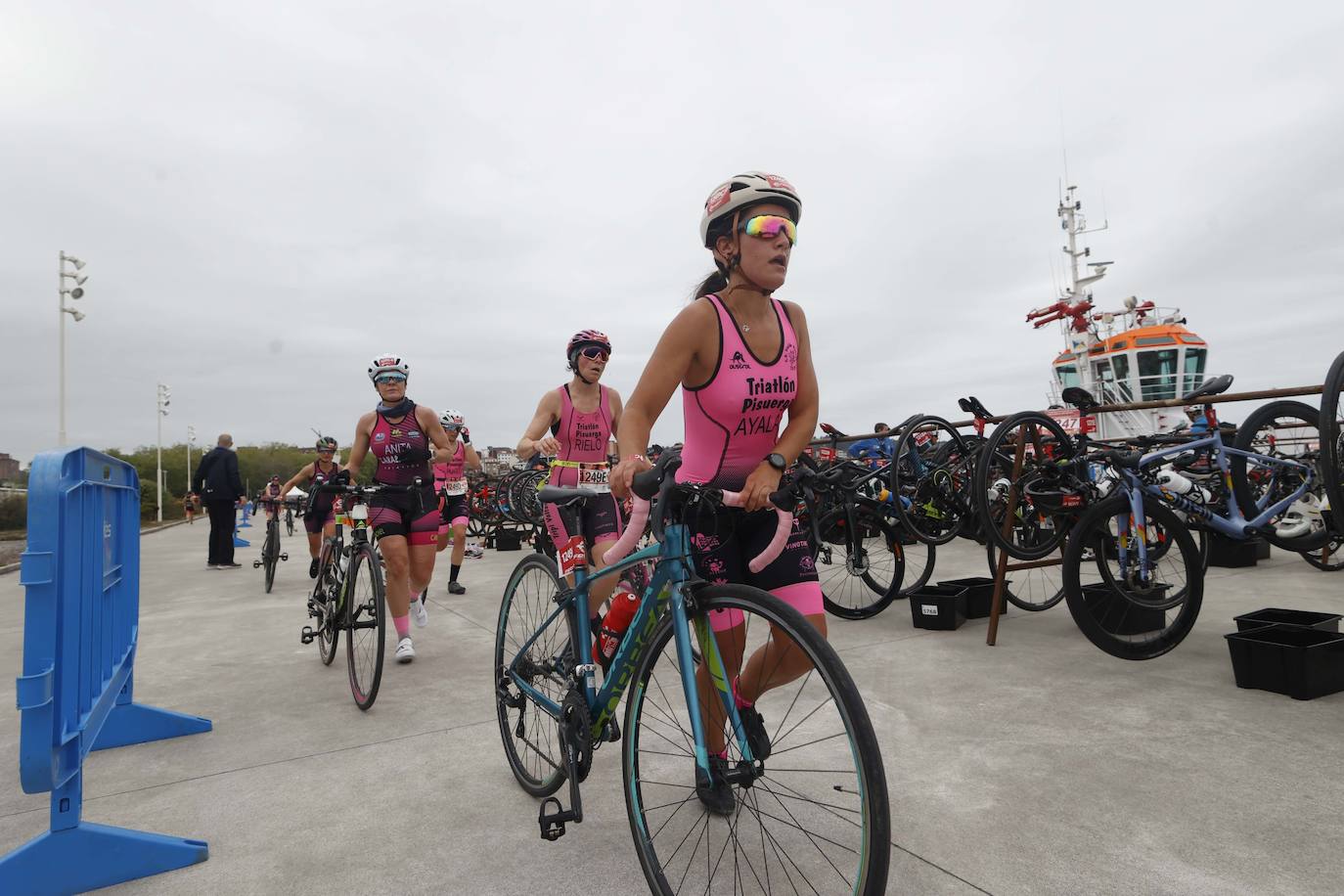 Avilés corona a sus primeros campeones de España en duatlón