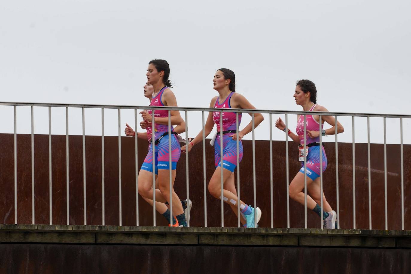 Avilés corona a sus primeros campeones de España en duatlón