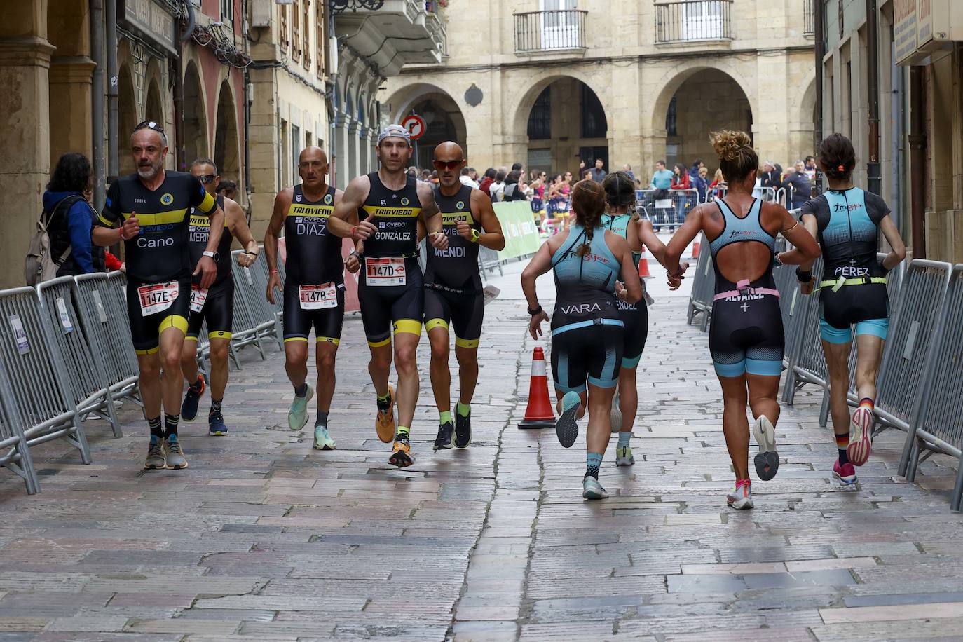 Avilés corona a sus primeros campeones de España en duatlón