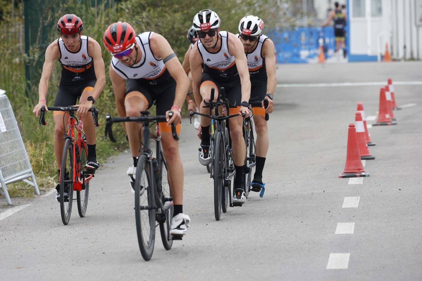 Avilés corona a sus primeros campeones de España en duatlón