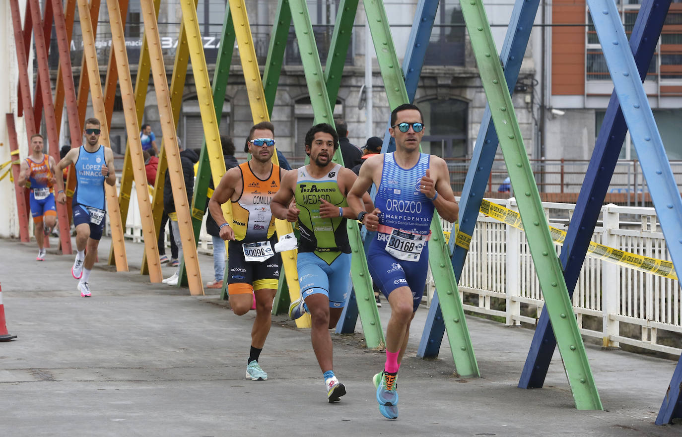 Las pruebas de relevos ponen el colofón al Duatlón de Avilés