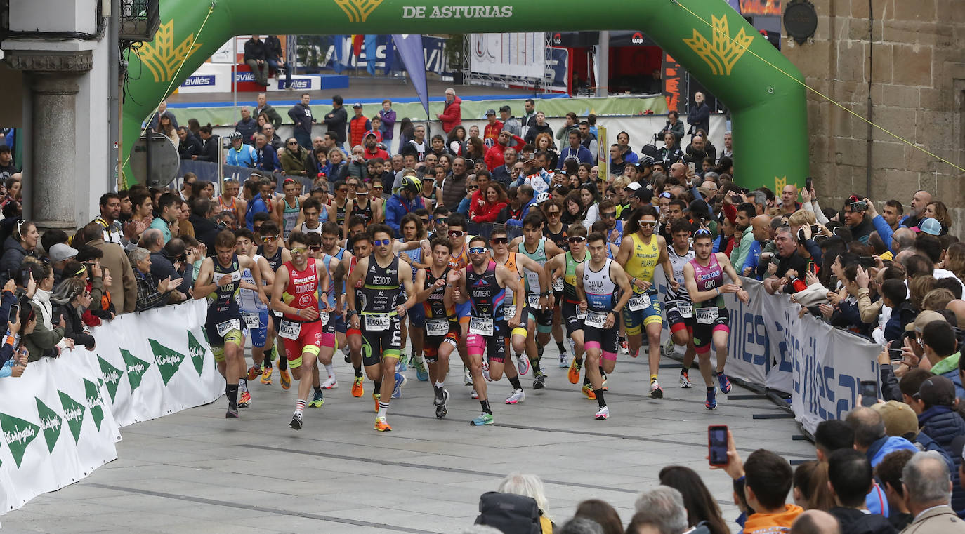 Las pruebas de relevos ponen el colofón al Duatlón de Avilés