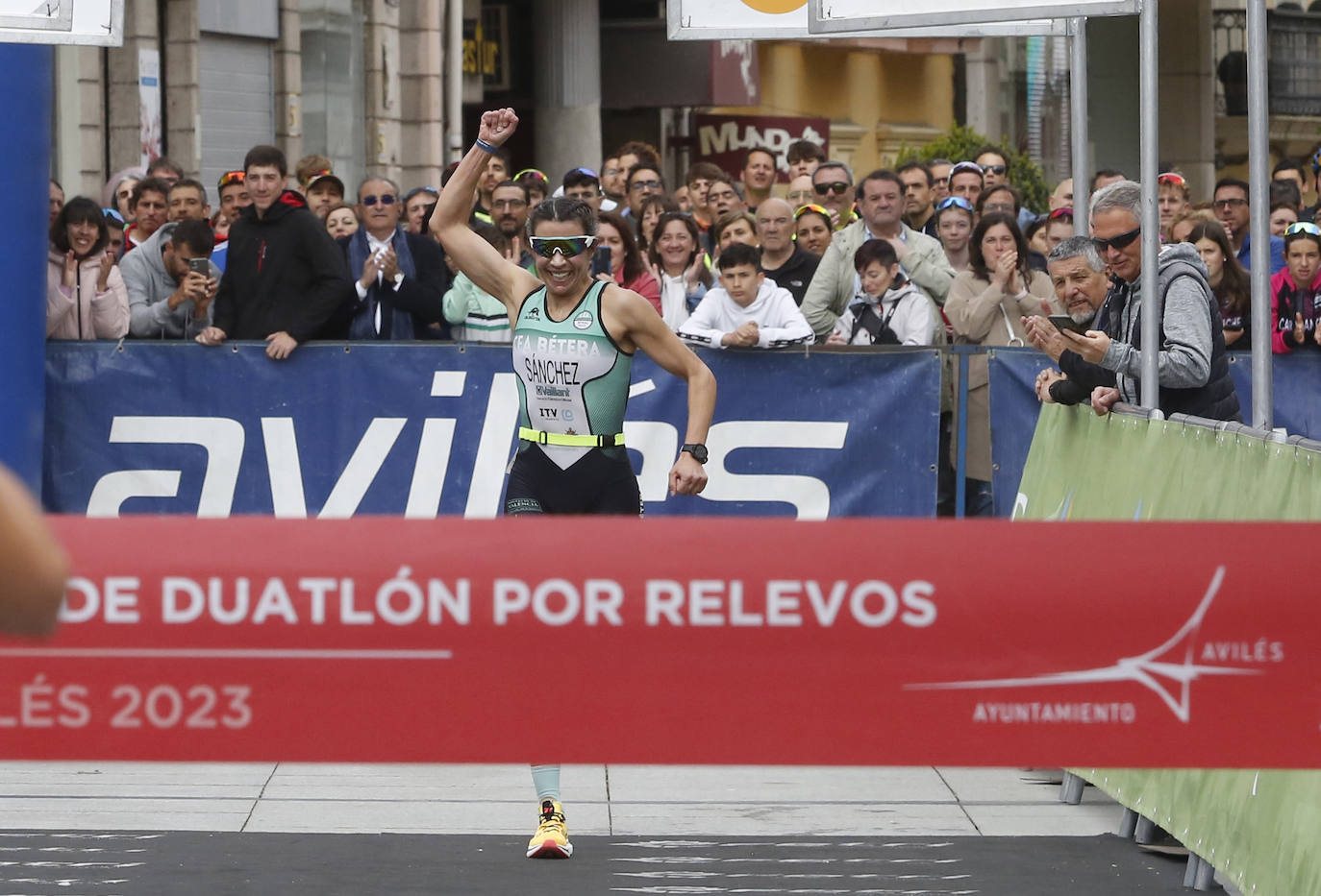 Las pruebas de relevos ponen el colofón al Duatlón de Avilés