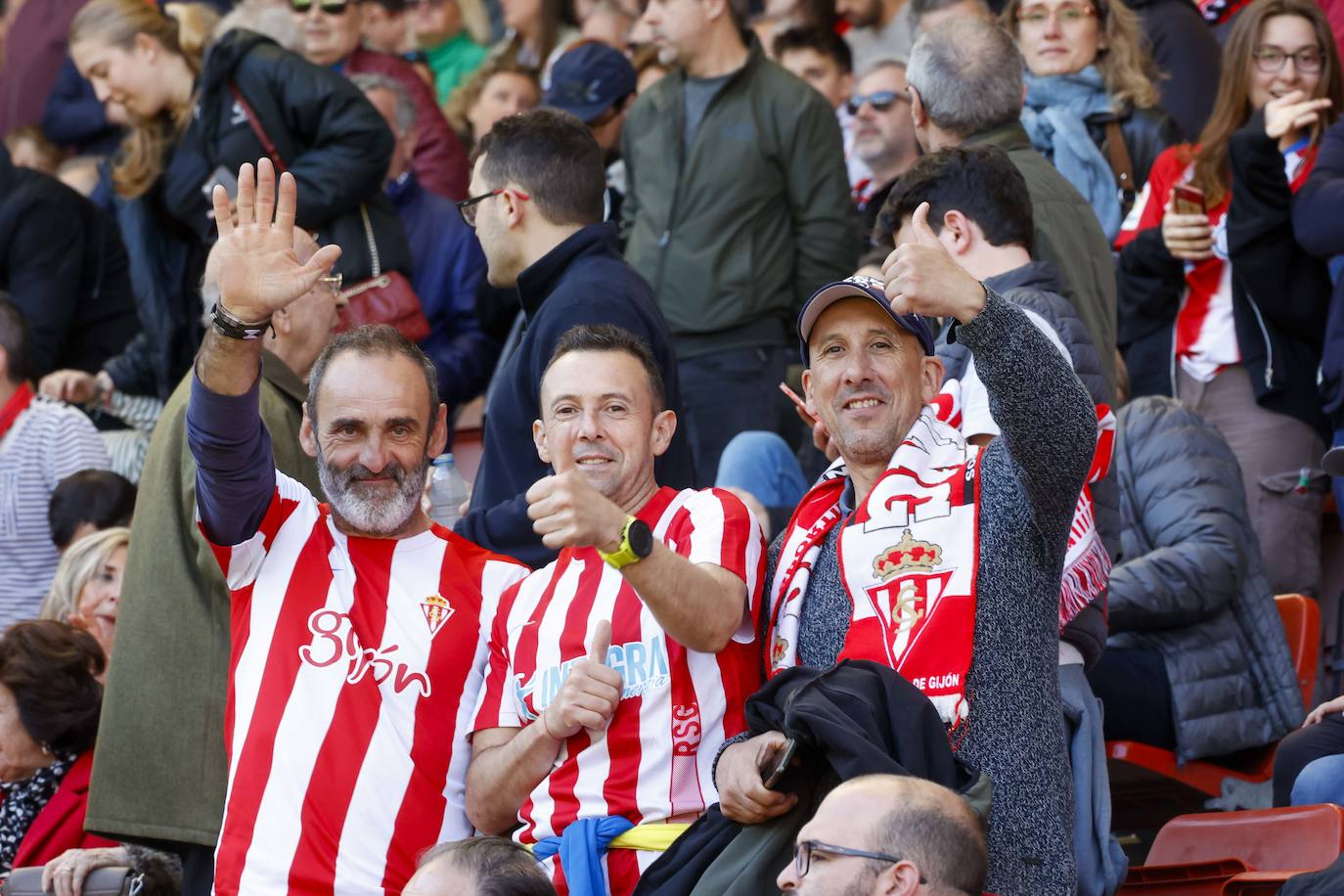 ¿Estuviste en el Sporting - Alavés? ¡Búscate en las fotos!