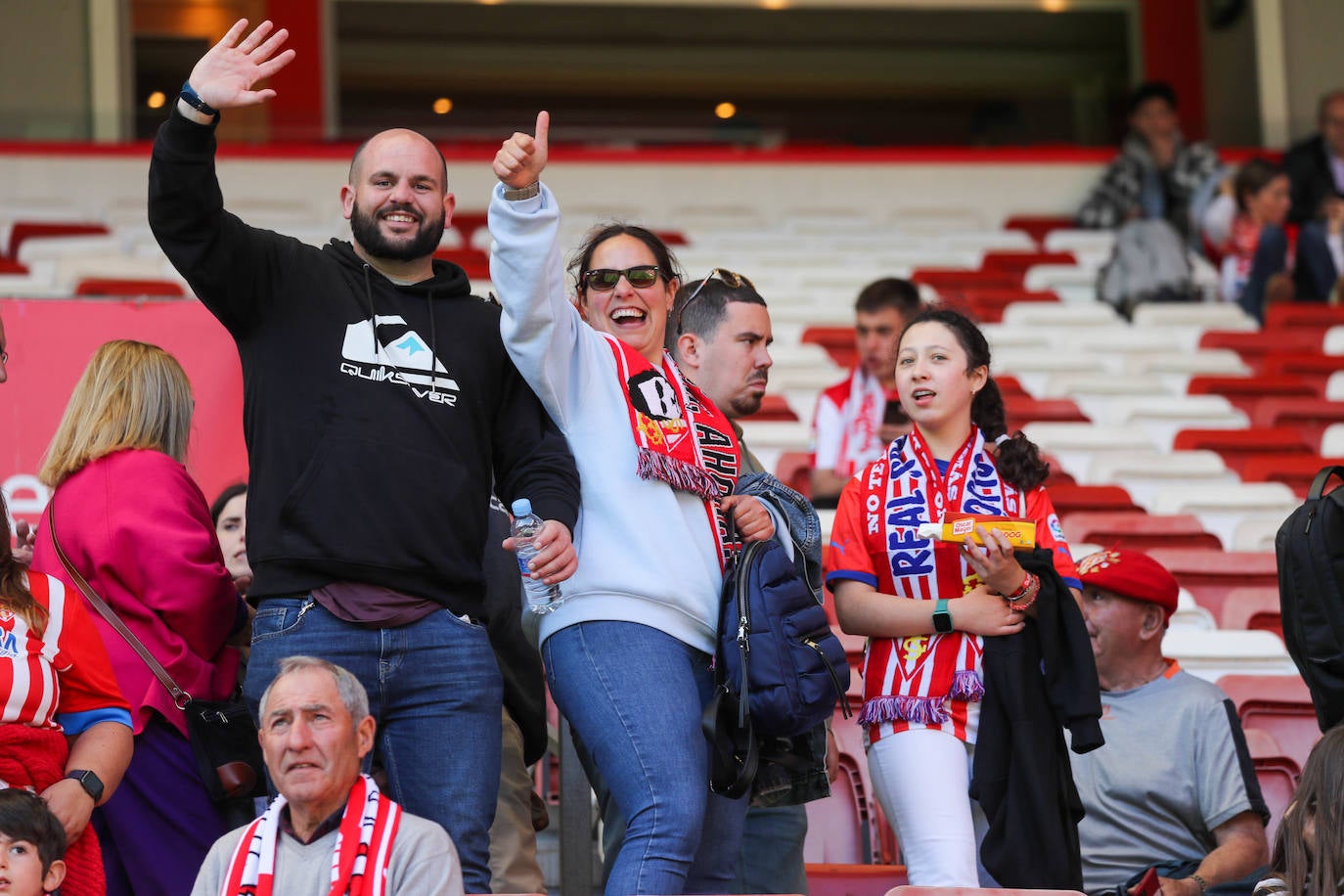 ¿Estuviste en el Sporting - Alavés? ¡Búscate en las fotos!