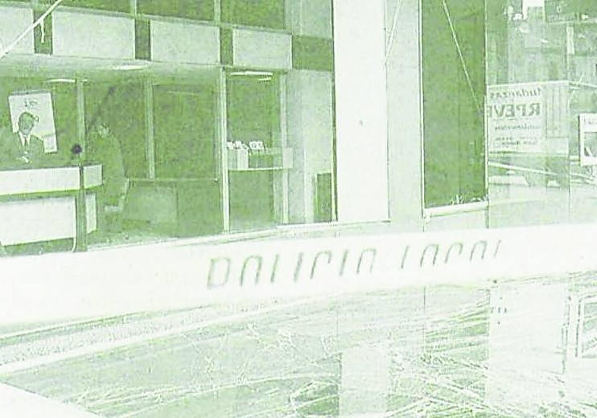 La luna destrozada en la Acerona.