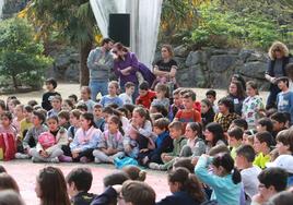 El Botánico cumple veinte años rodeado de escolares gijoneses