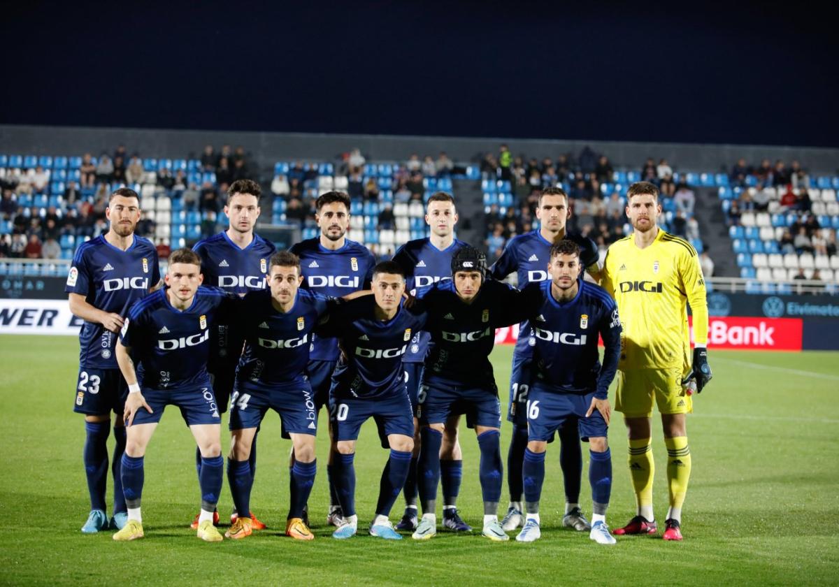 El once titular que el Real Oviedo presentó el sábado ante el Ibiza.