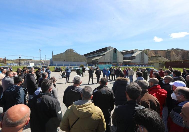 El 6 de abril del pasado año, los trabajadores de Alu Ibérica participaron en su última asamblea, con el acuerdo transaccional aprobado.