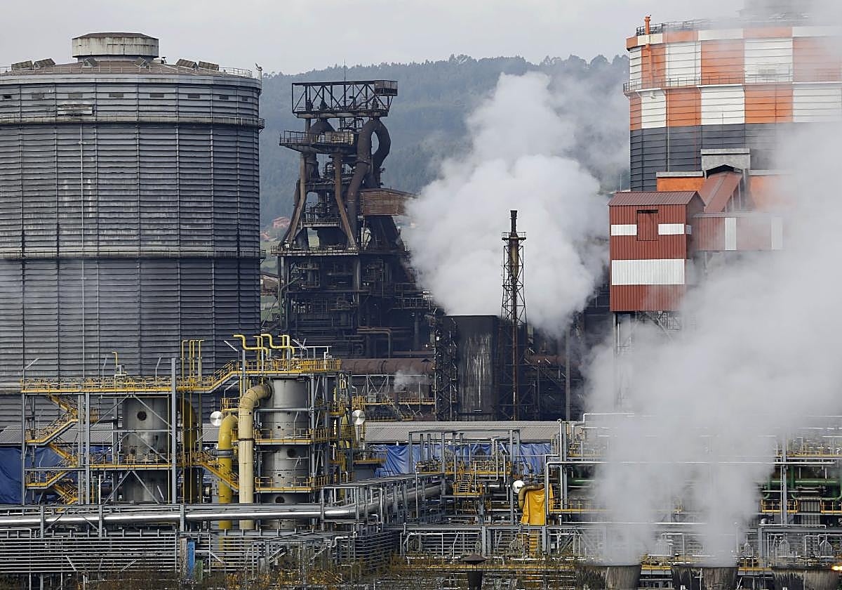 La planta gijonesa de Arcelor se juega el futuro en los próximos meses.