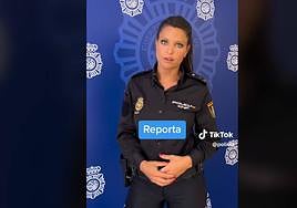 Imagen del vídeo publicado por la Policía en TikTok.