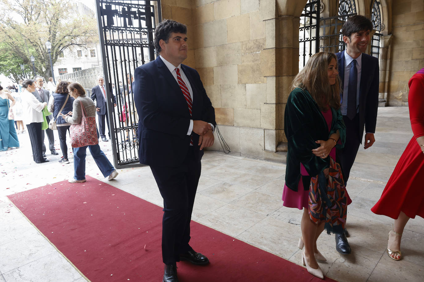 Ángela Pumariega sella su amor en San Pedro