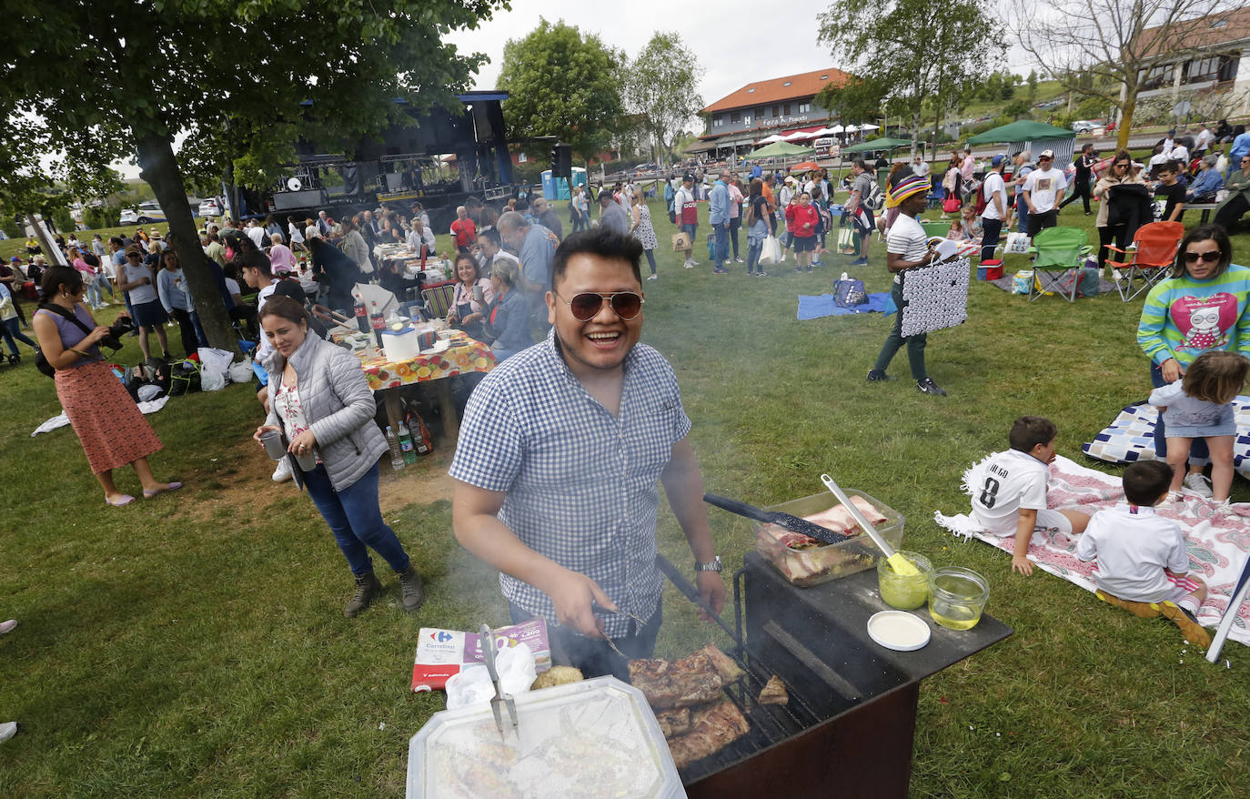 Ganas de fiesta en el pantano de Trasona