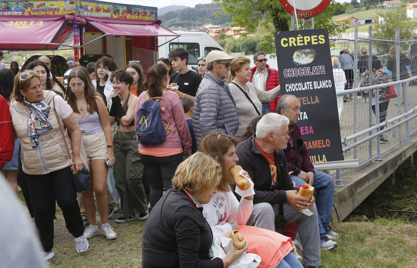 Ganas de fiesta en el pantano de Trasona