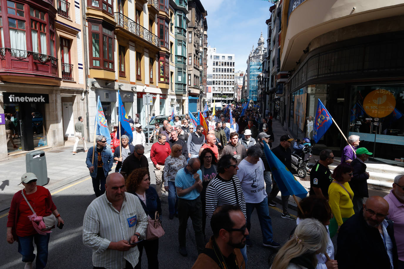 Clamor en Gijón por «trabajo digno, derechos y subida salarial»