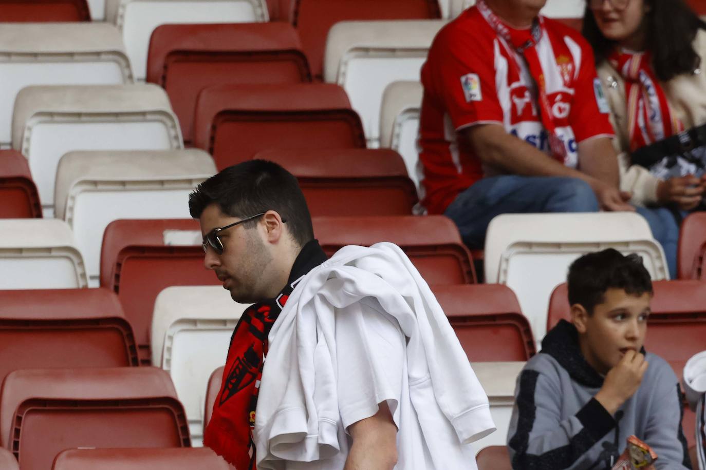 ¿Estuviste en el Sporting - Lugo? ¡Búscate en las fotos!