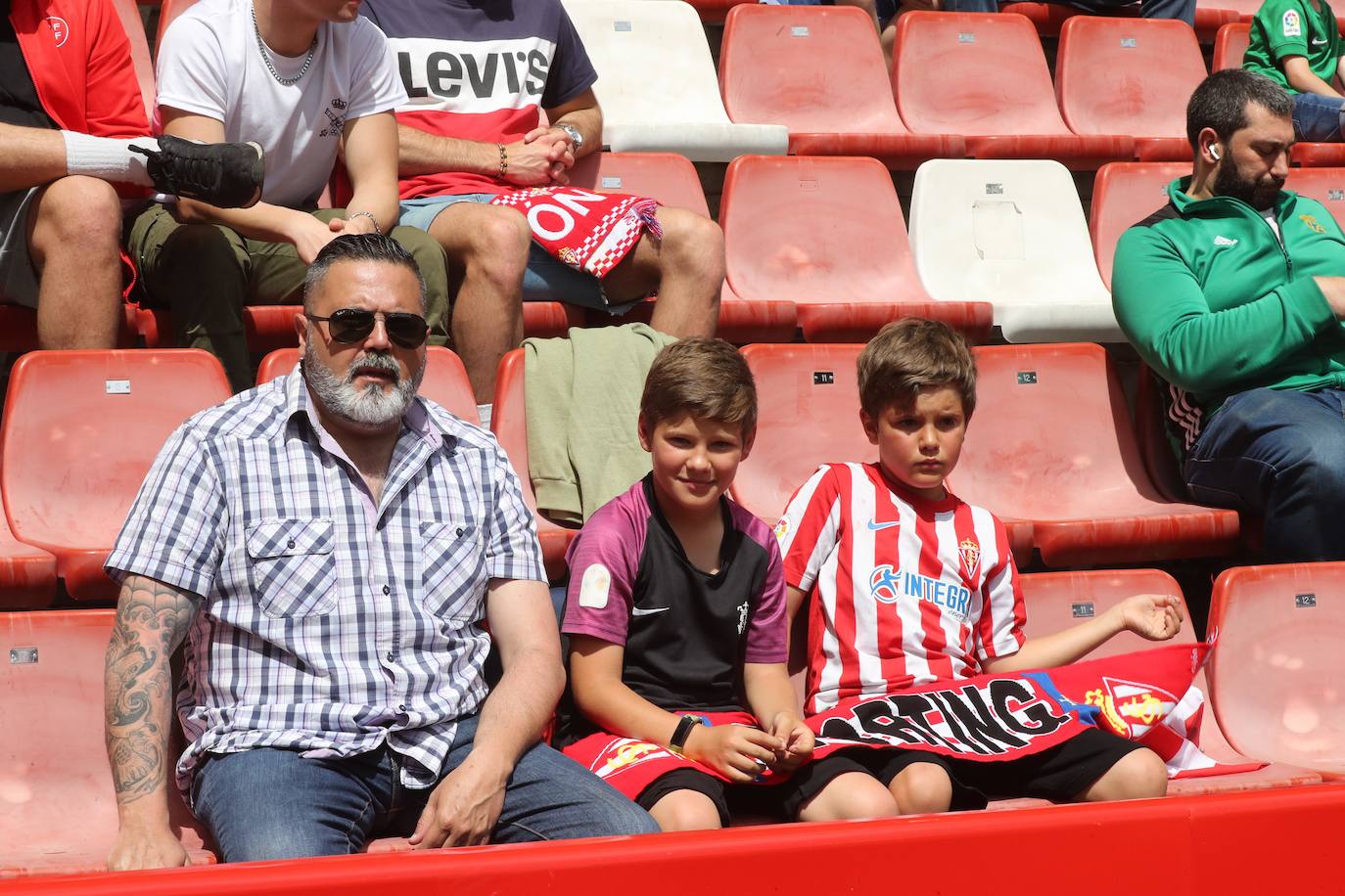 ¿Estuviste en el Sporting - Lugo? ¡Búscate en las fotos!