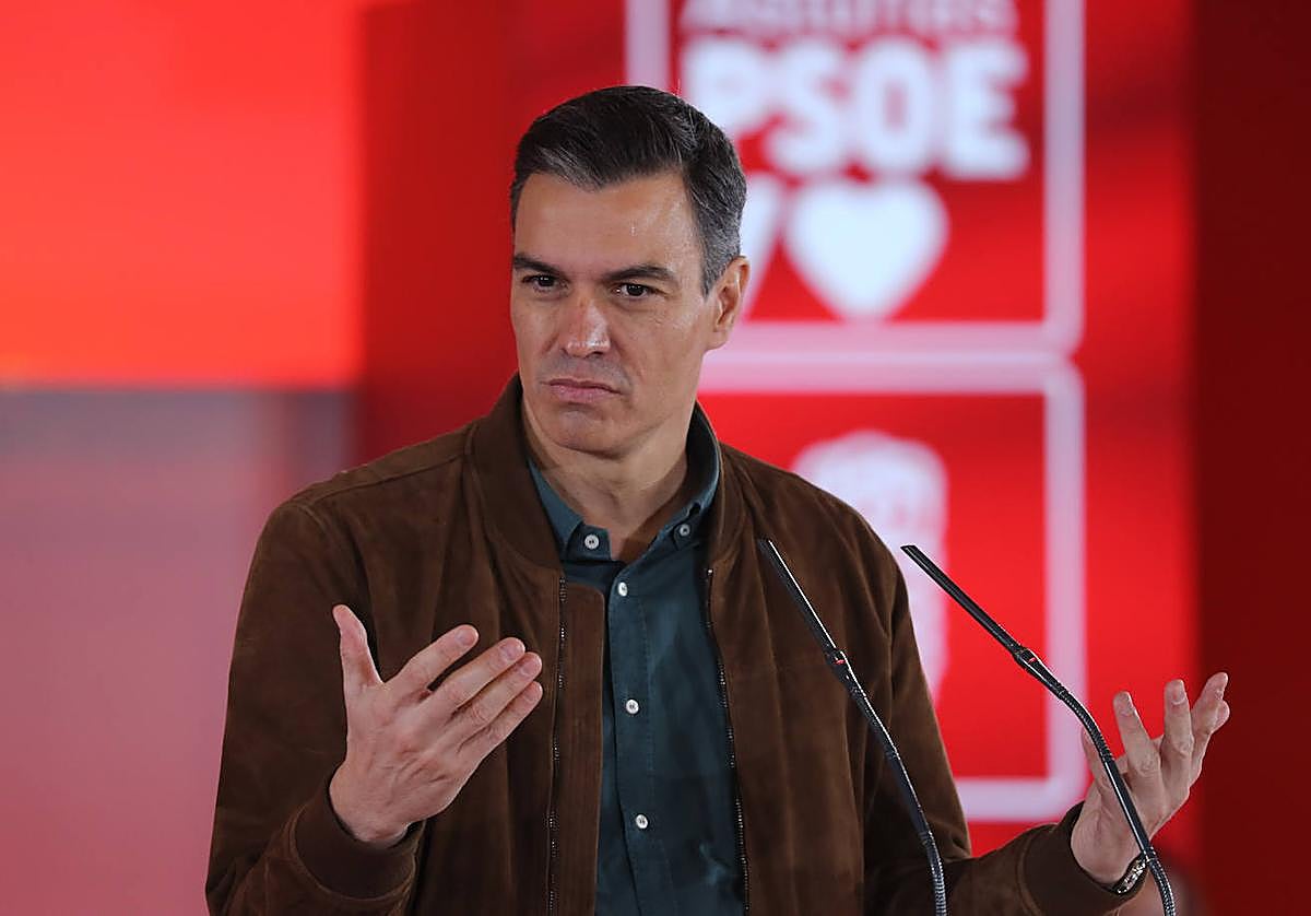 El presidente del Gobierno, Pedro Sánchez, durante su última visita a Asturias, en un acto de la FSA en el recinto ferial Luis Adaro de Gijón.