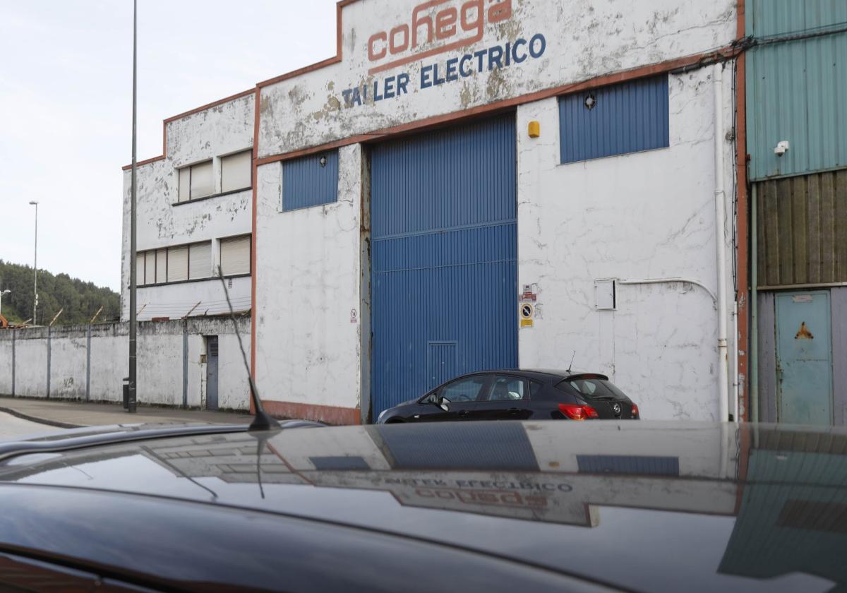 Las instalaciones de Cohega, cerradas en Las Arobias.