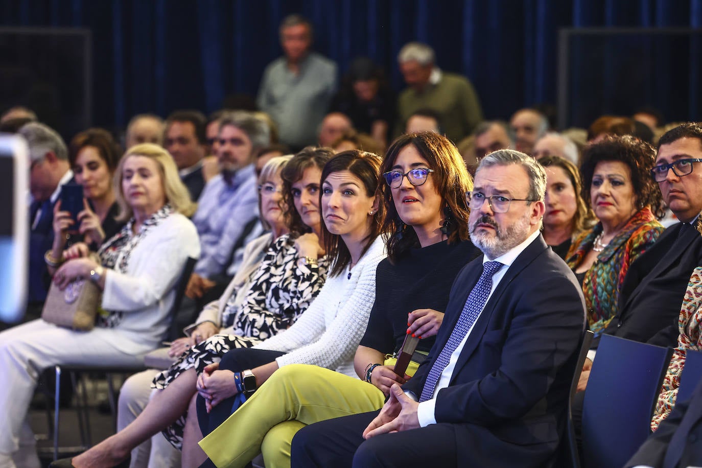 Canteli presenta su candidatura arropado por el partido