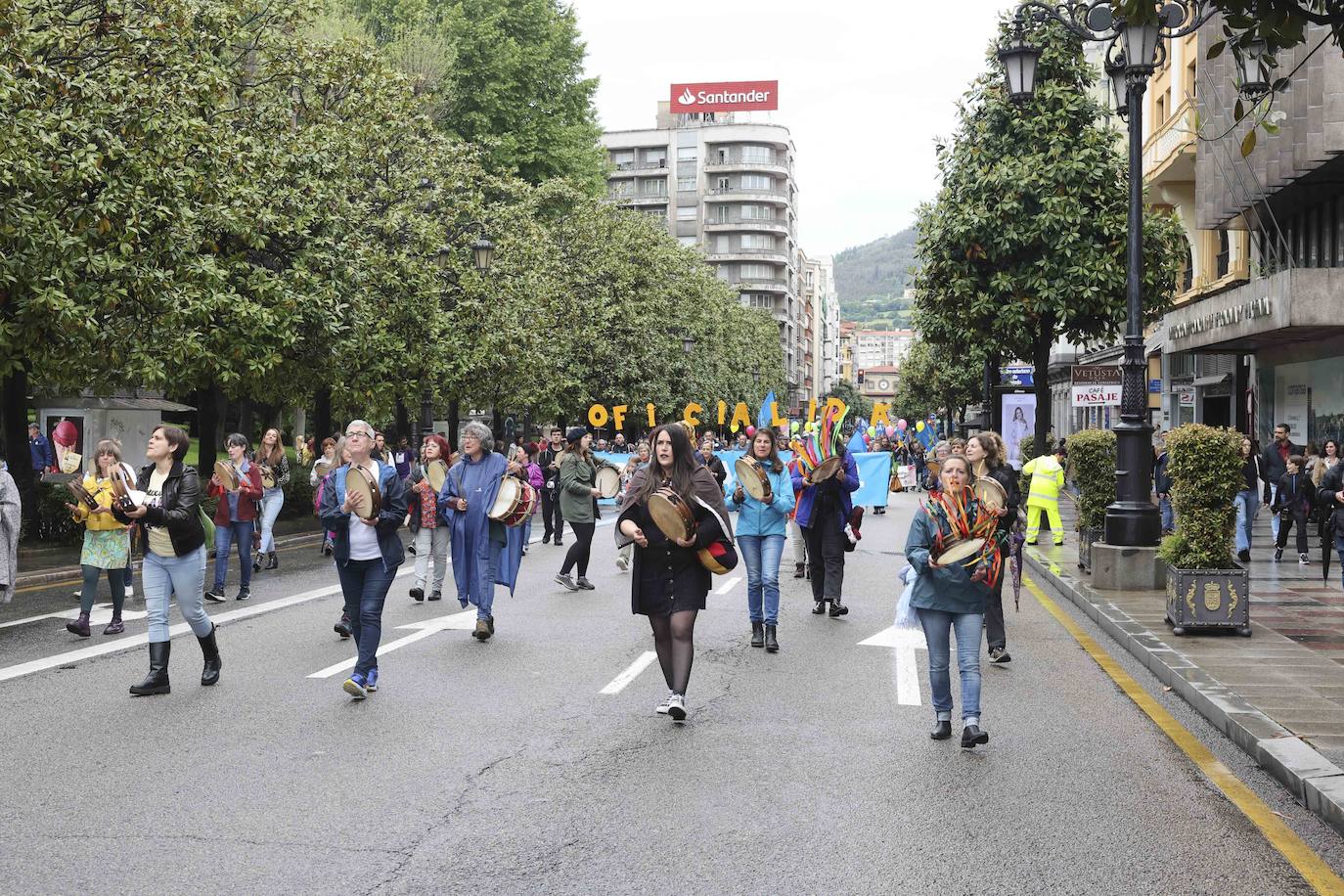 Multitudinaria manifestación en Oviedo por la &#039;oficialidá&#039; del asturiano