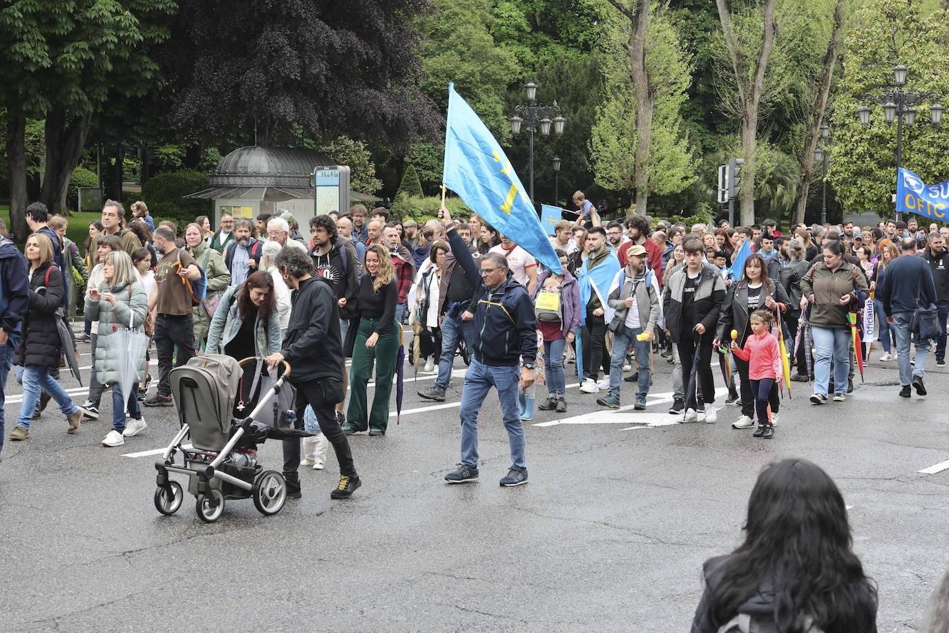 Multitudinaria manifestación en Oviedo por la &#039;oficialidá&#039; del asturiano