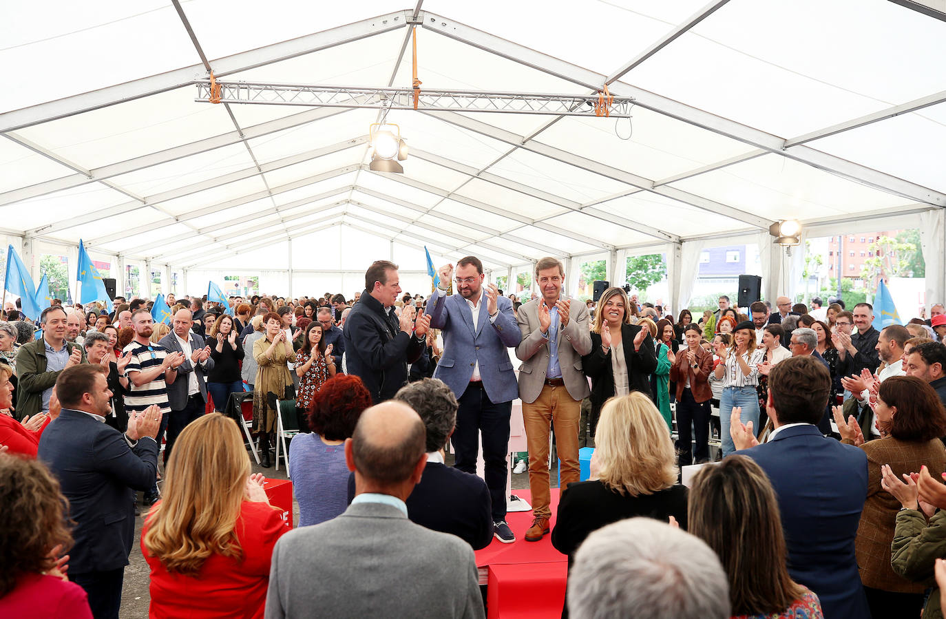 El PSOE presenta a sus candidatos para las elecciones