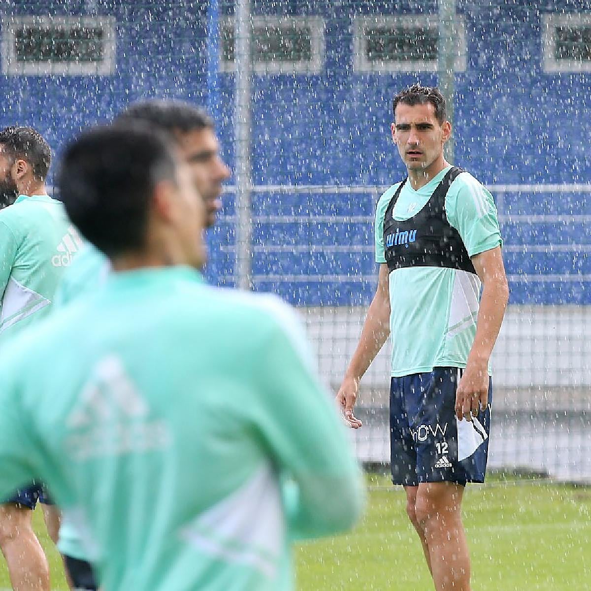 El guardián del muro azul regresa «con muchas ganas y motivación» para el derbi