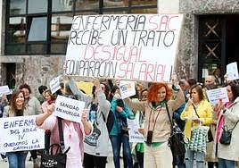 Concentración de sanitarios: «Dialogar con el Sespa ha servido de poco o de nada»