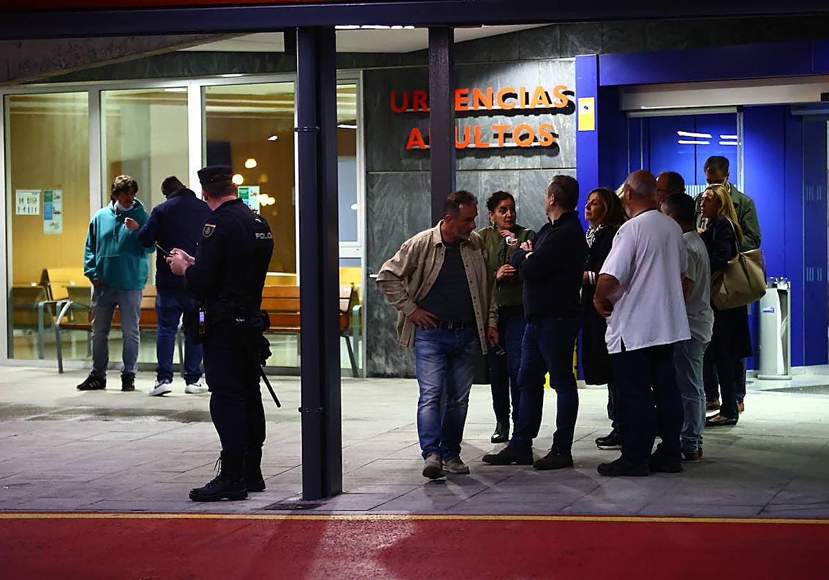 La Policía Nacional desaloja el HUCA por una amenaza de bomba