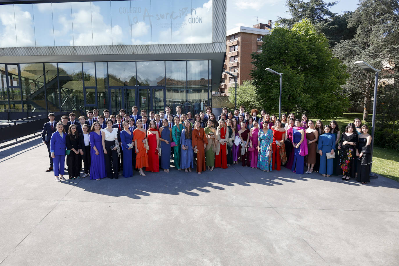 Los estudiantes de La Asunción dicen adiós a una etapa y saludan al futuro