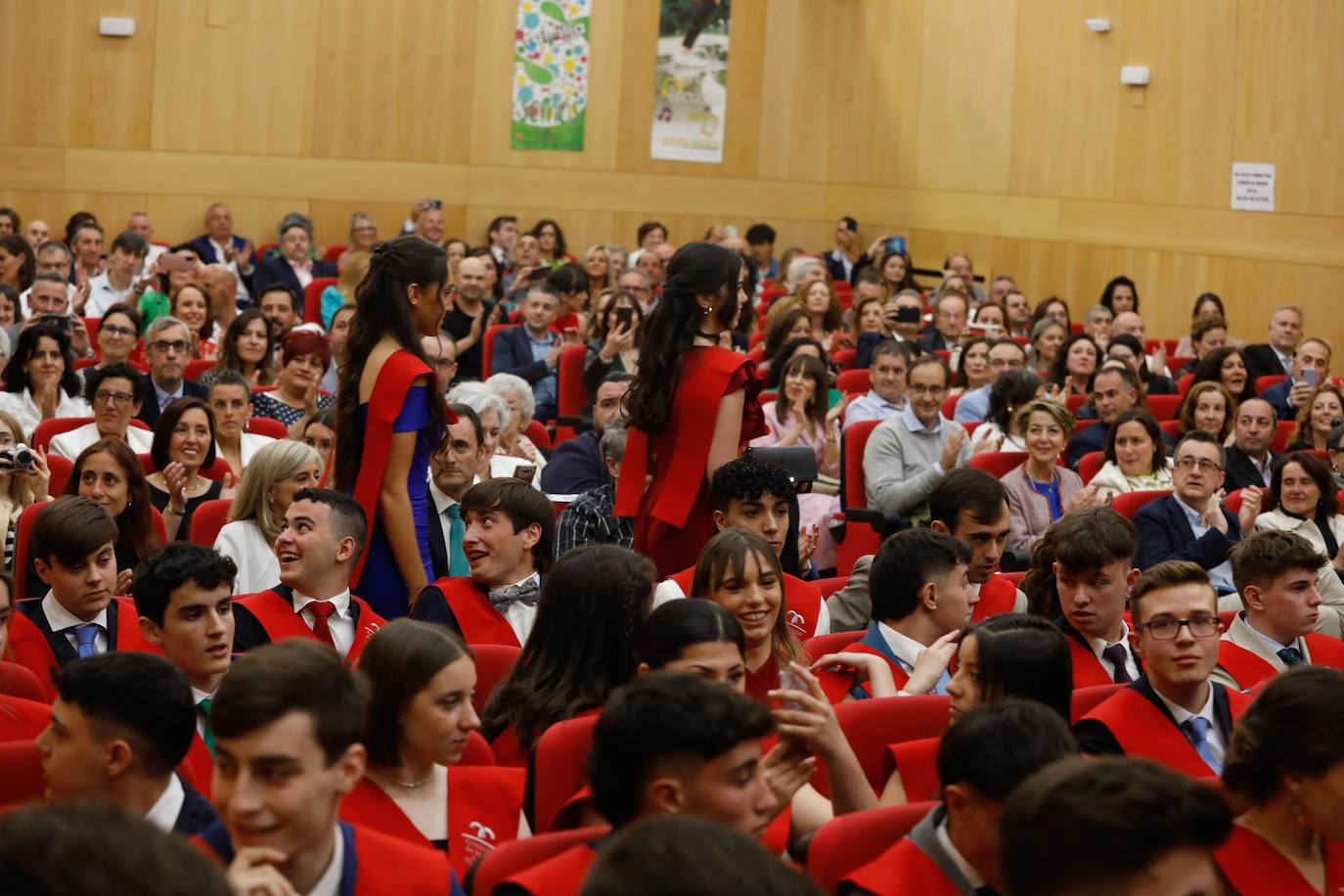 Las graduaciones despiden el curso en Gijón