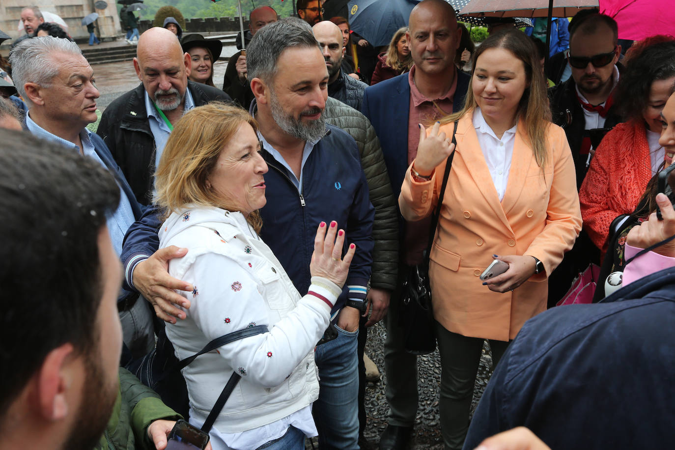 Abascal hace campaña en Covadonga
