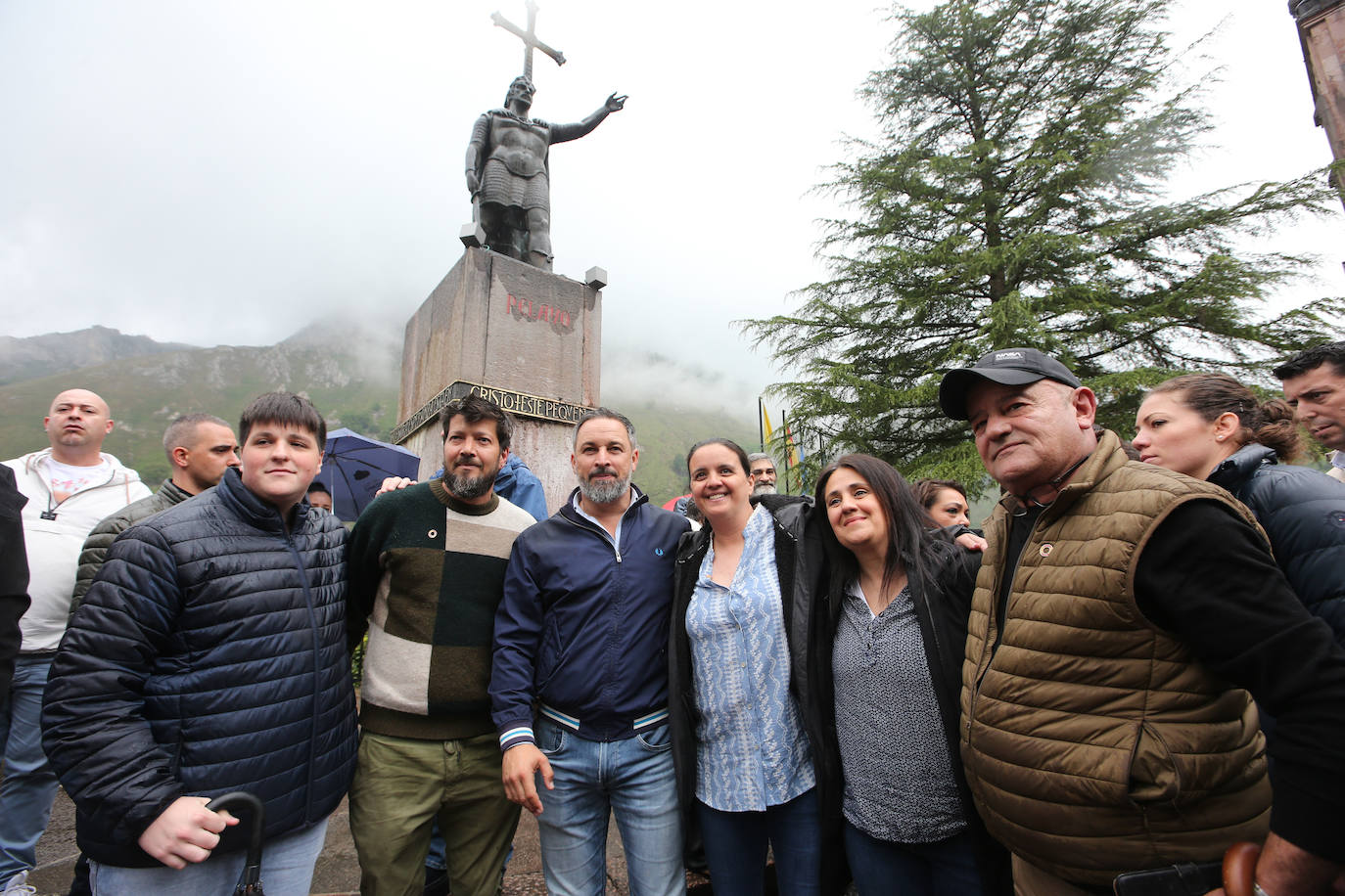 Abascal hace campaña en Covadonga