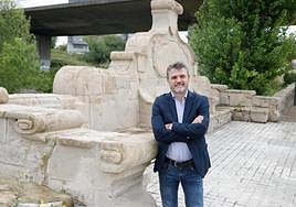 Luis Fanjul, candidato de Ciudadanos a la alcaldía de Avilés, en Los Canapés.