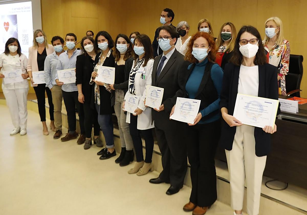 Los premiados en la XVII Edición de los Premios del Plan de Calidad del Área V, con las autoridades.