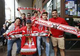 Aficionados del Sporting, en Eibar este sábado.