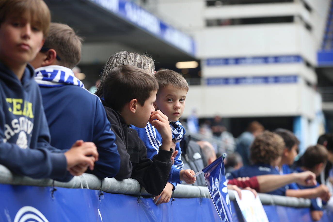 ¿Estuviste en el Tartiere? ¡Búscate en las fotos del último partido del Oviedo en casa!