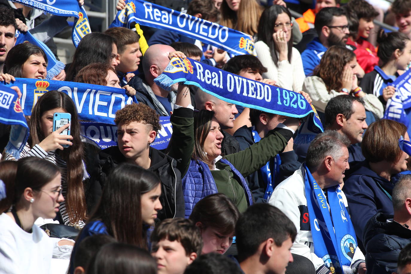 ¿Estuviste en el Tartiere? ¡Búscate en las fotos del último partido del Oviedo en casa!