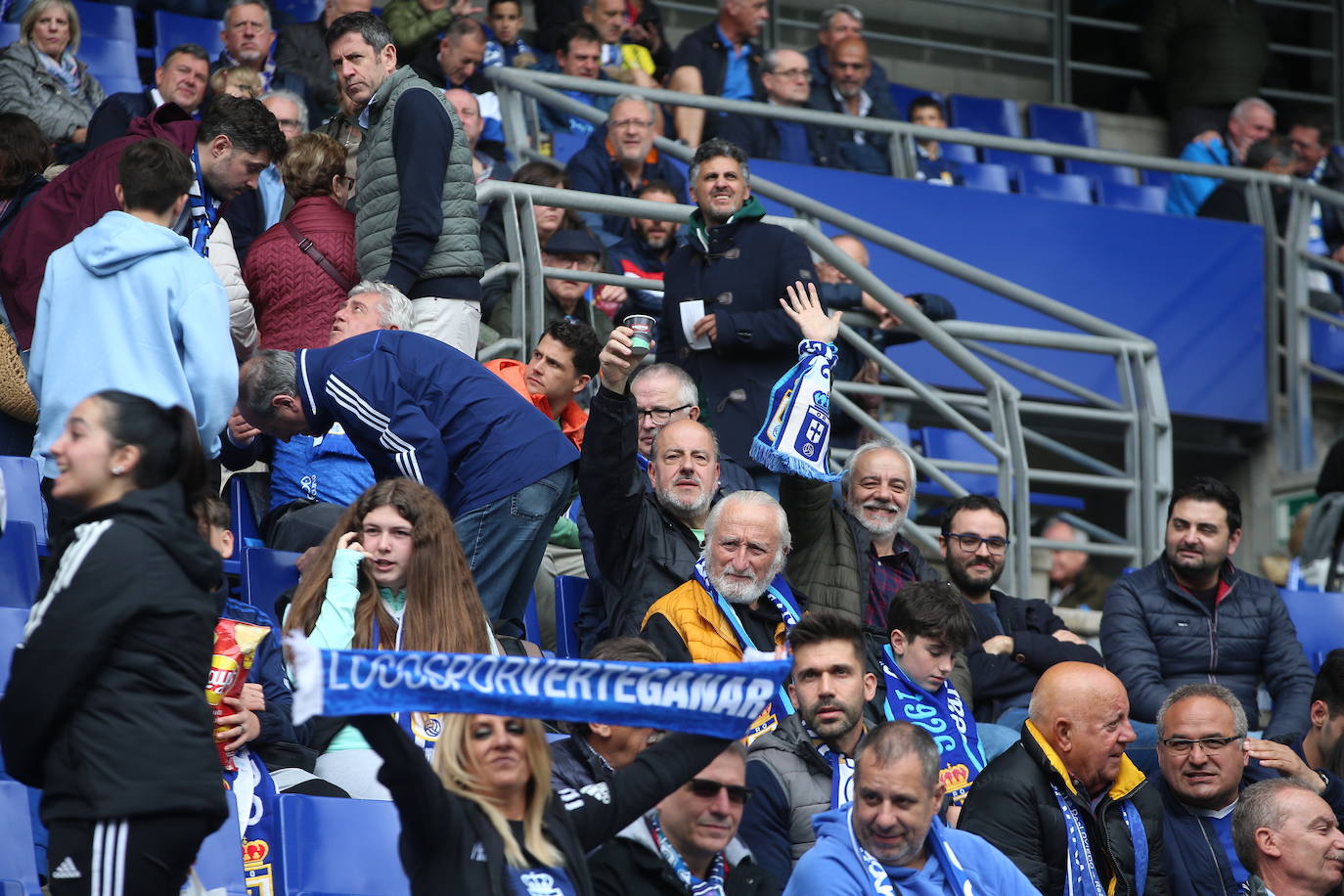 ¿Estuviste en el Tartiere? ¡Búscate en las fotos del último partido del Oviedo en casa!